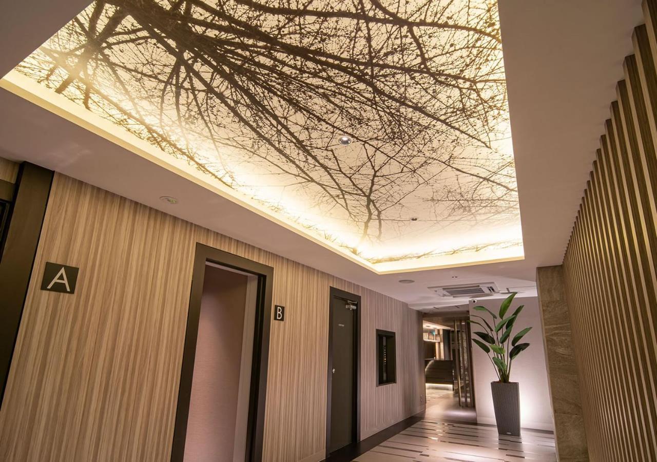Hotel U'S Kouroen (Adults Only) Нішіномія Екстер'єр фото