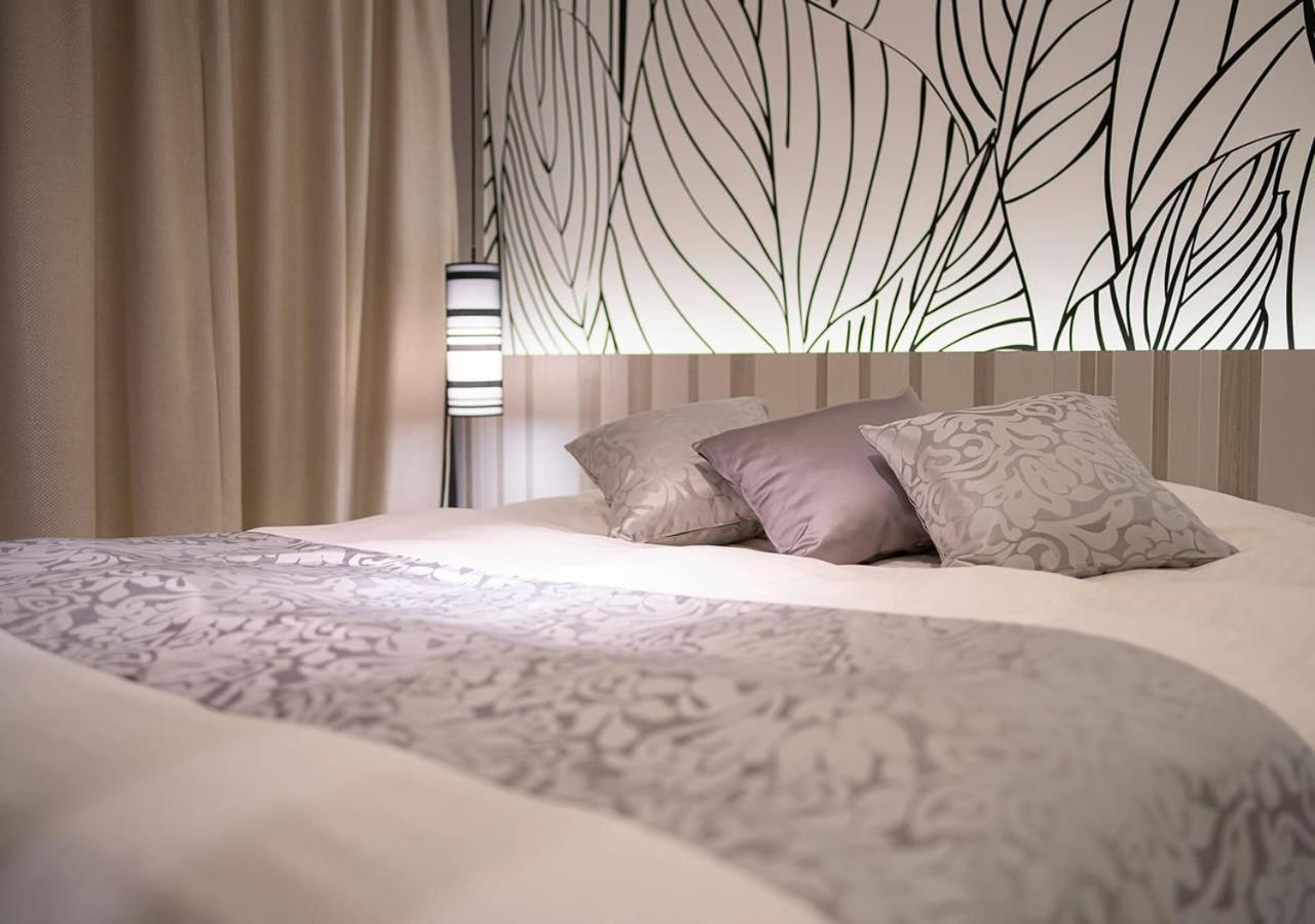 Hotel U'S Kouroen (Adults Only) Нішіномія Екстер'єр фото